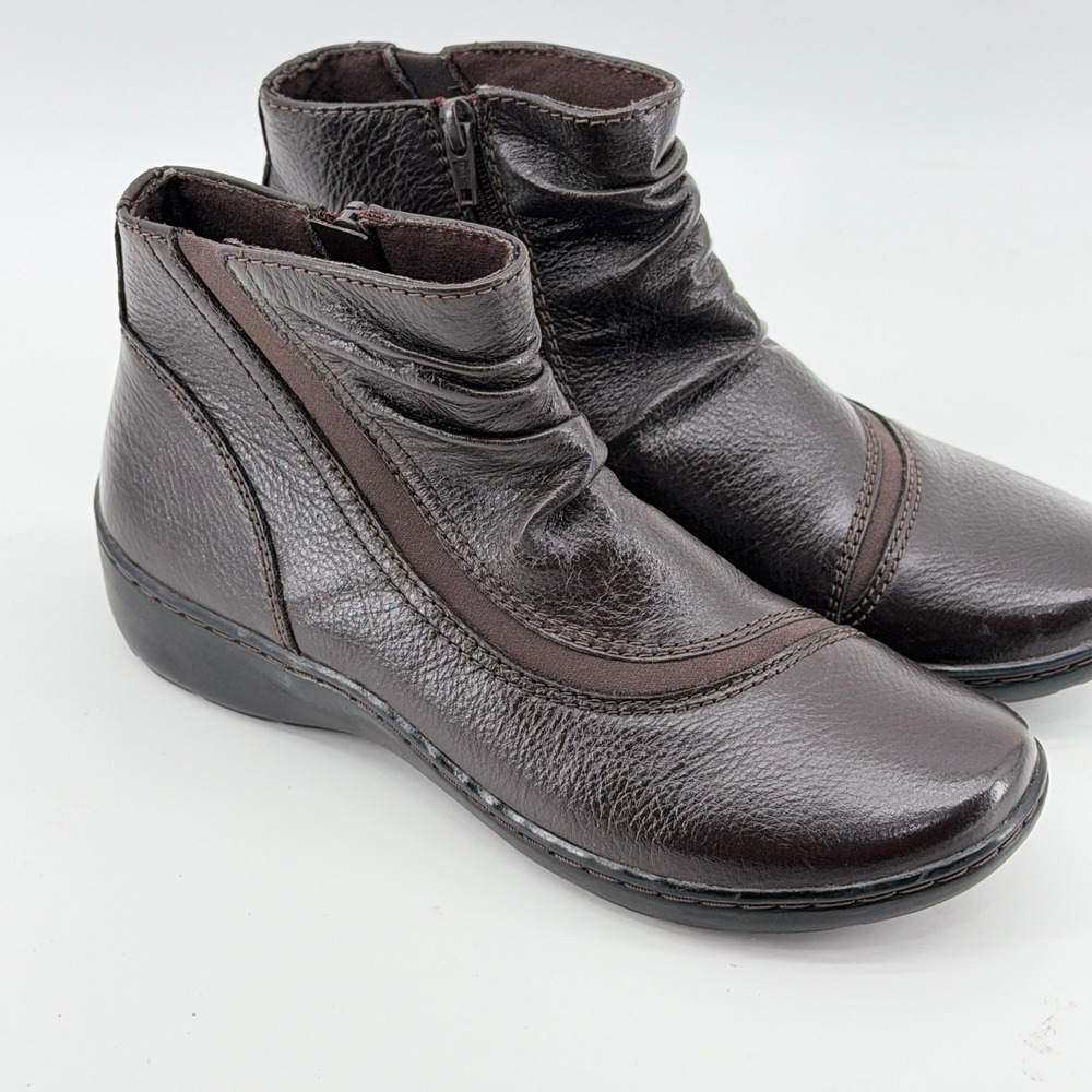Clarks Womens Brown Leather Ruched Ankle Booties Size 8 Comfort Zip
